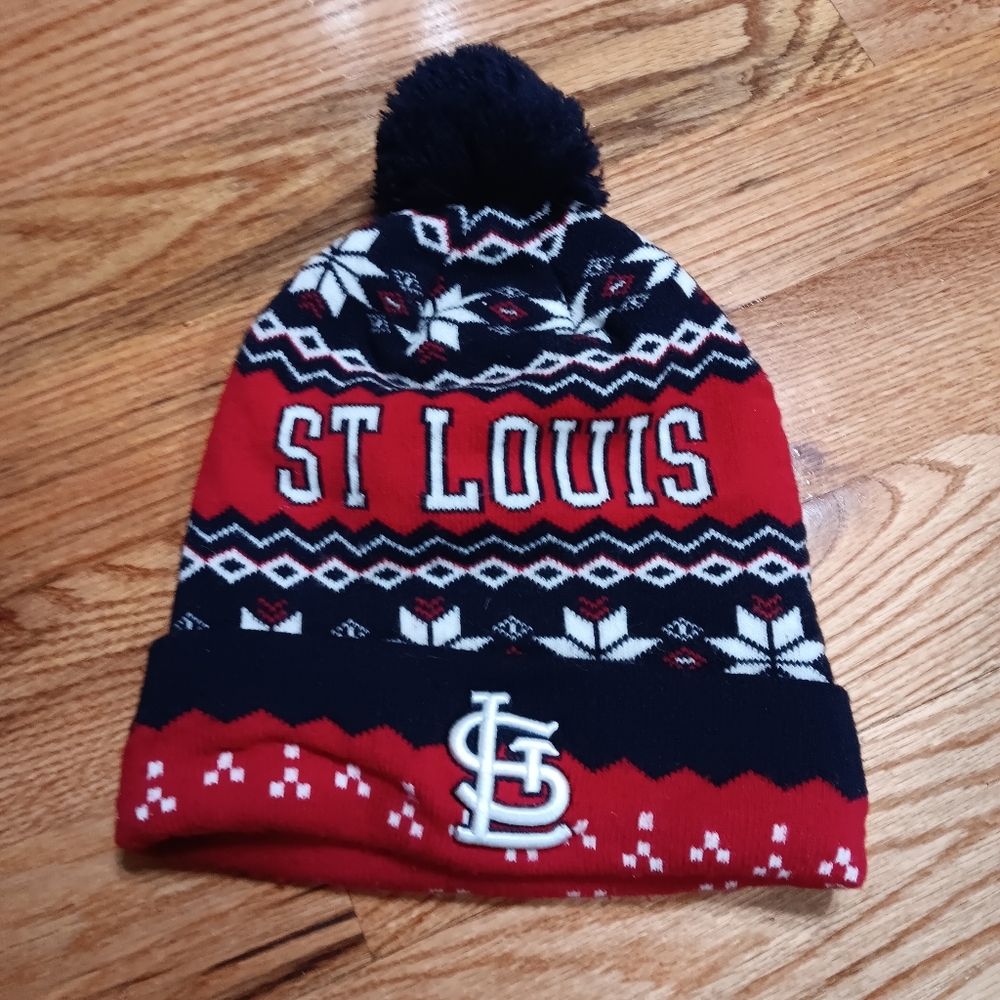 St. Louis Cardinals‎ Pom Pom Beanie!